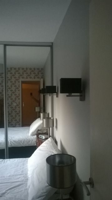 Vue chambre têtes de lit - Location cure Amelie-location-germont