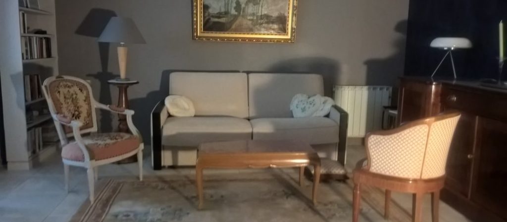 Location meublé T2 GERMONT pour cure à Amélie les Bains - grand séjour style