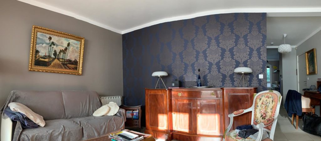 Location meublé T2 GERMONT pour cure à Amélie les Bains - grand séjour TV DVD AUDIO